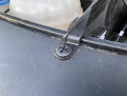 genuine_screw