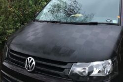 VW T5 Bonnet Bras