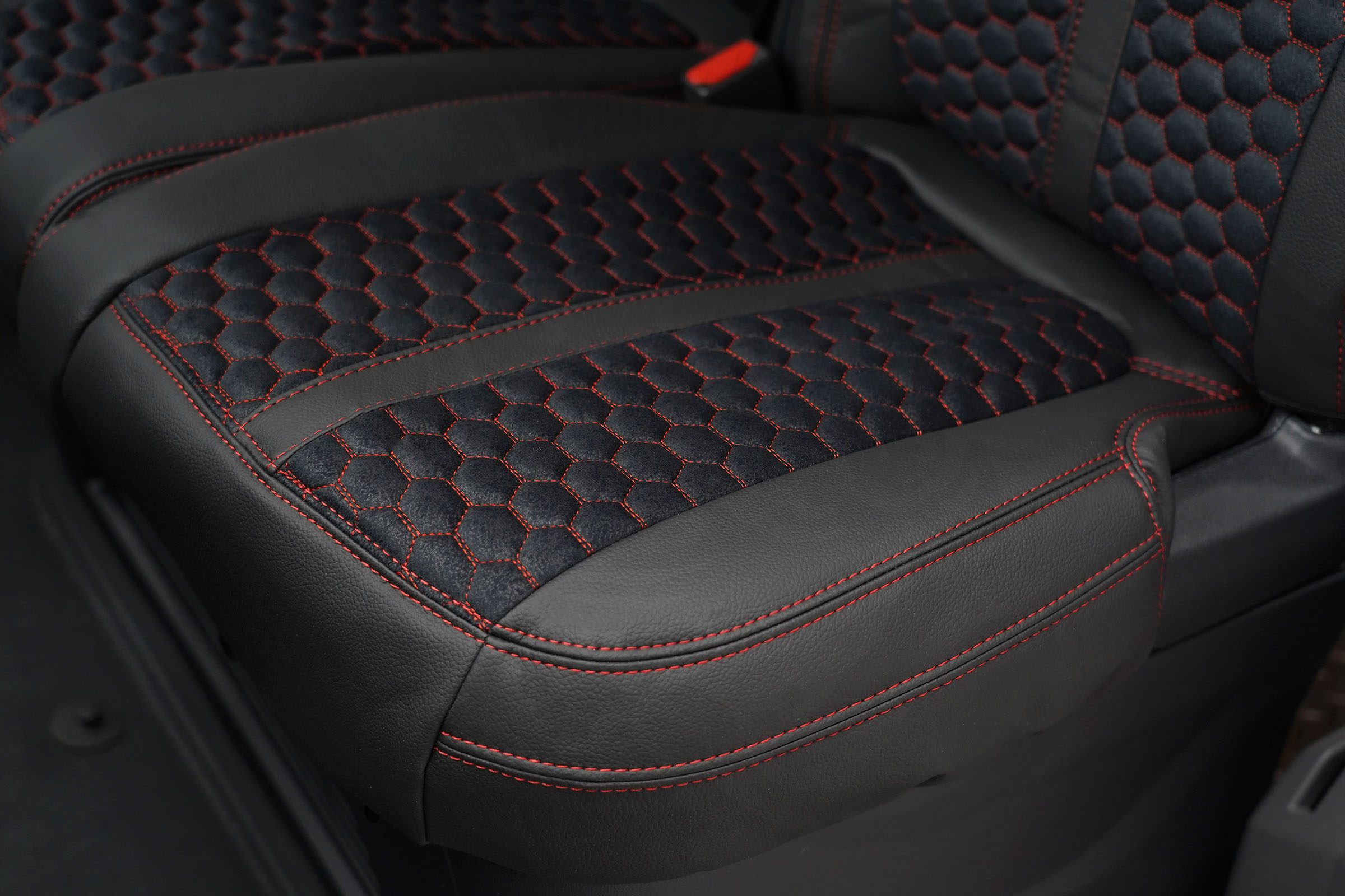 VW T7 RS Honeycomb Style Seat Covers - Red - Image 2