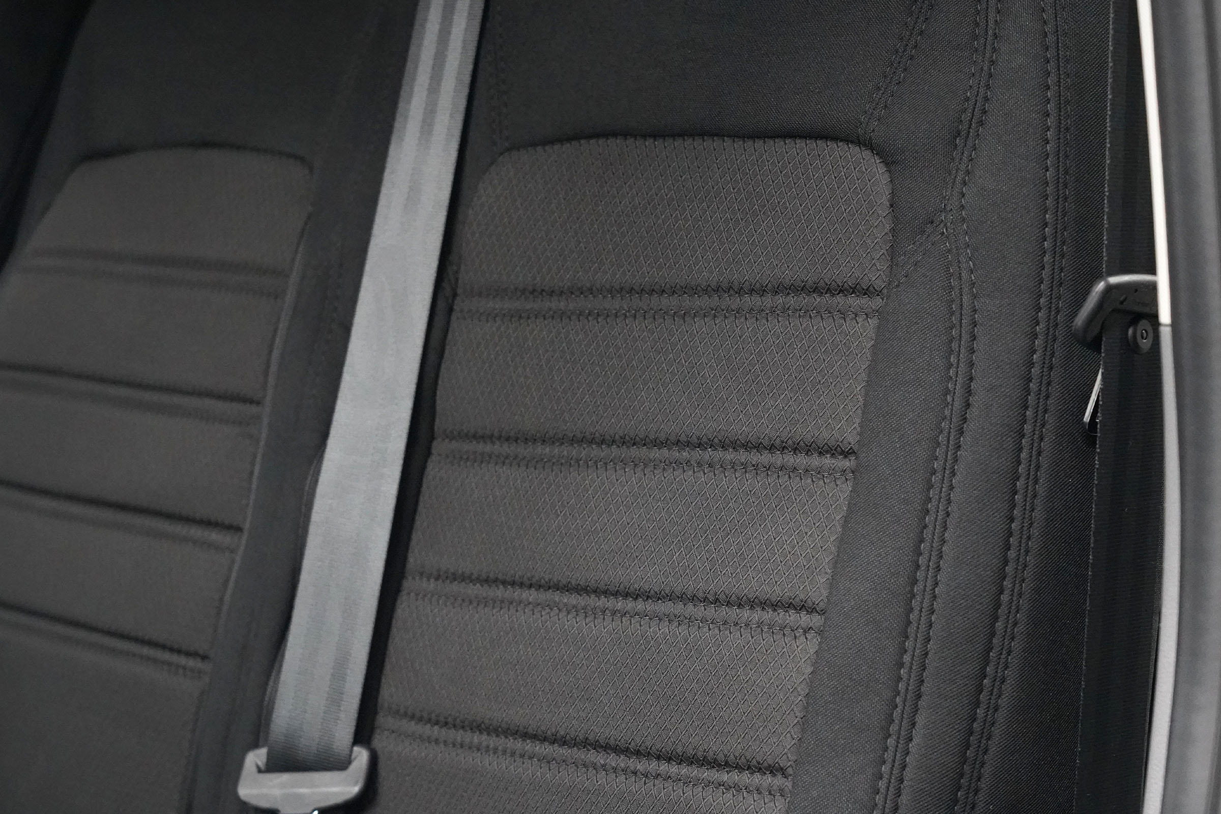 VW T7 Stealth Comfort Series Seat Covers - Image 4