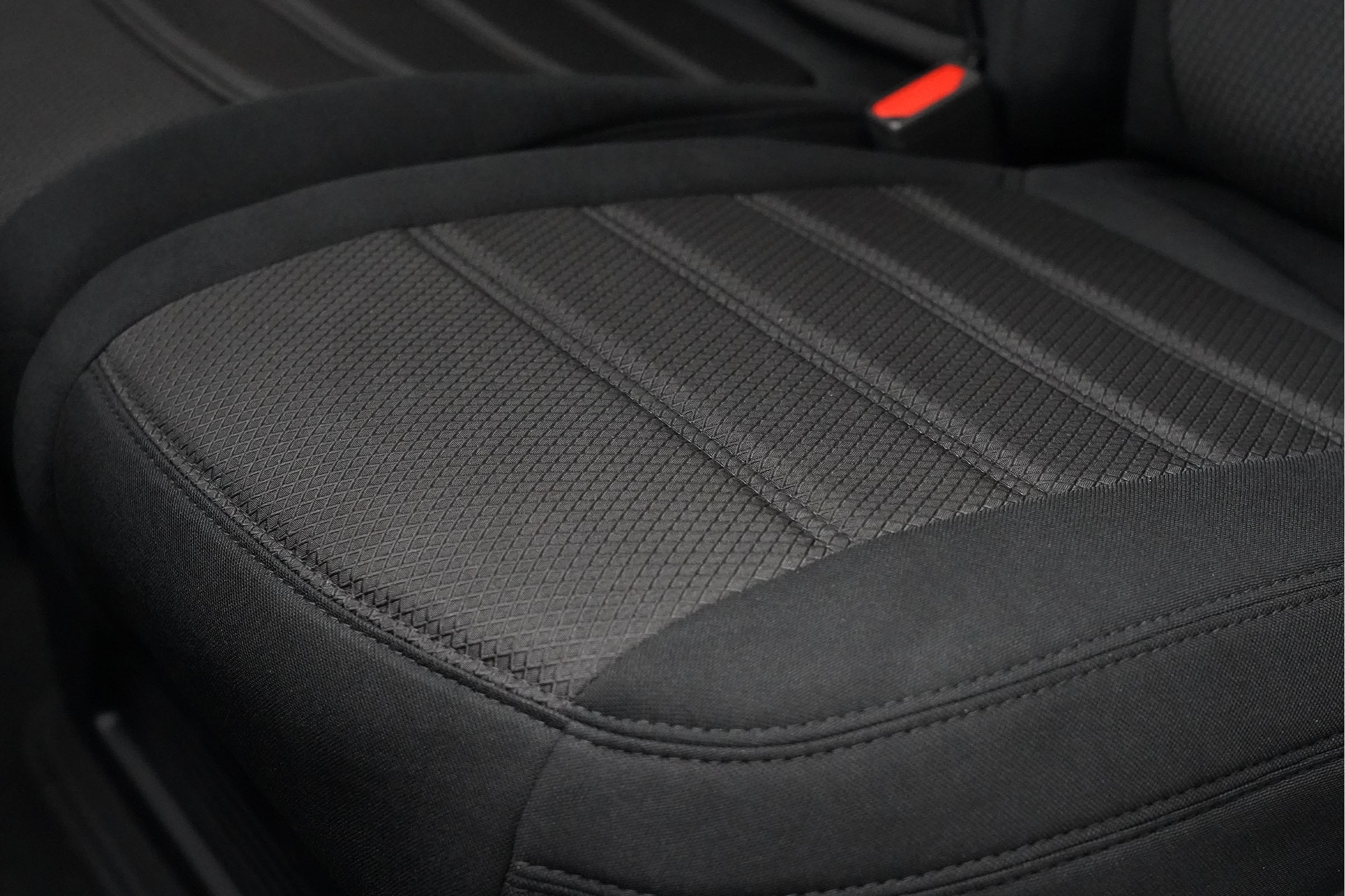 VW T7 Stealth Comfort Series Seat Covers - Image 5